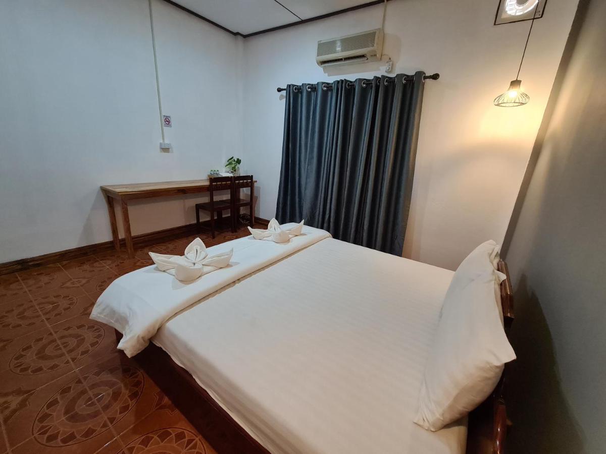 Saphaothong Guesthouse Vang Vieng Exterior photo