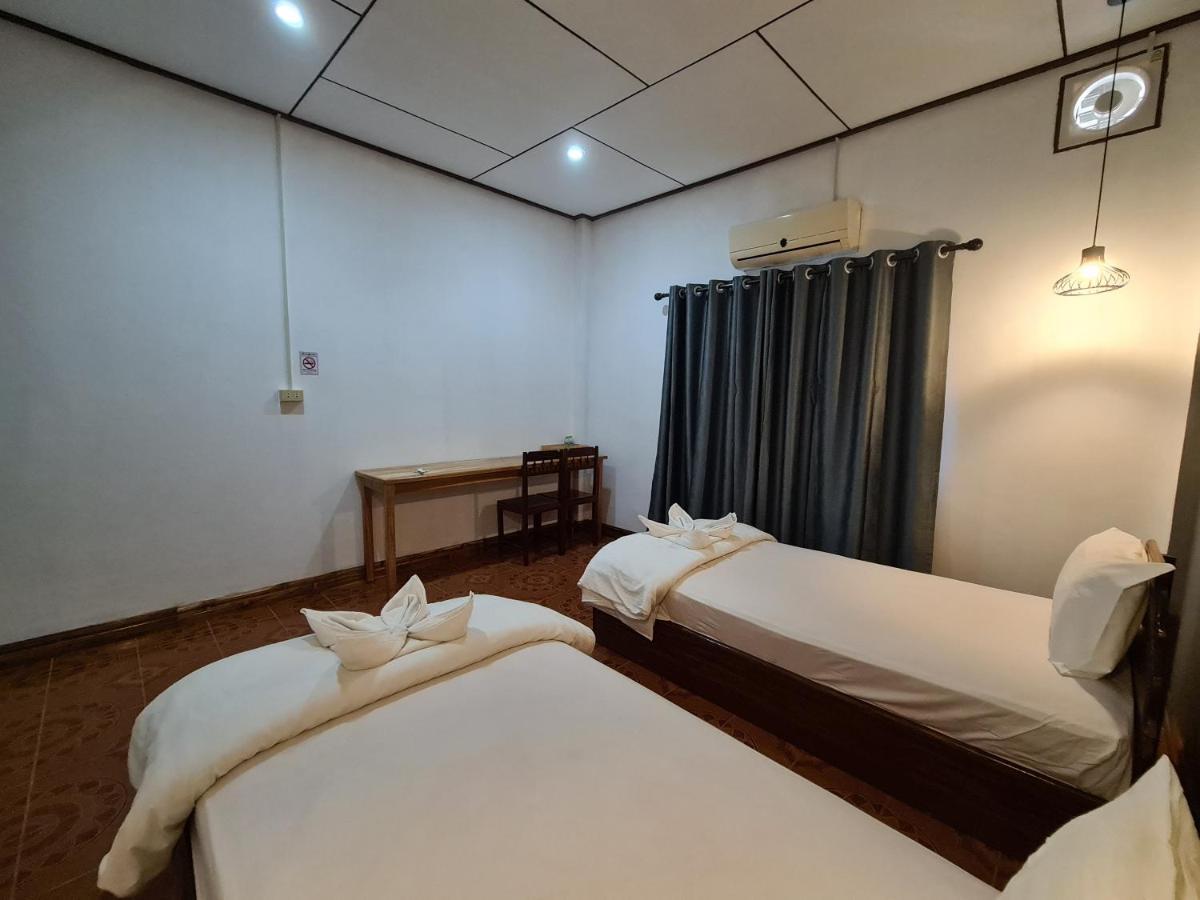 Saphaothong Guesthouse Vang Vieng Exterior photo