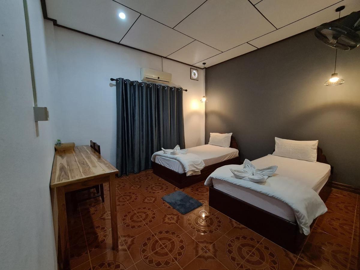 Saphaothong Guesthouse Vang Vieng Exterior photo