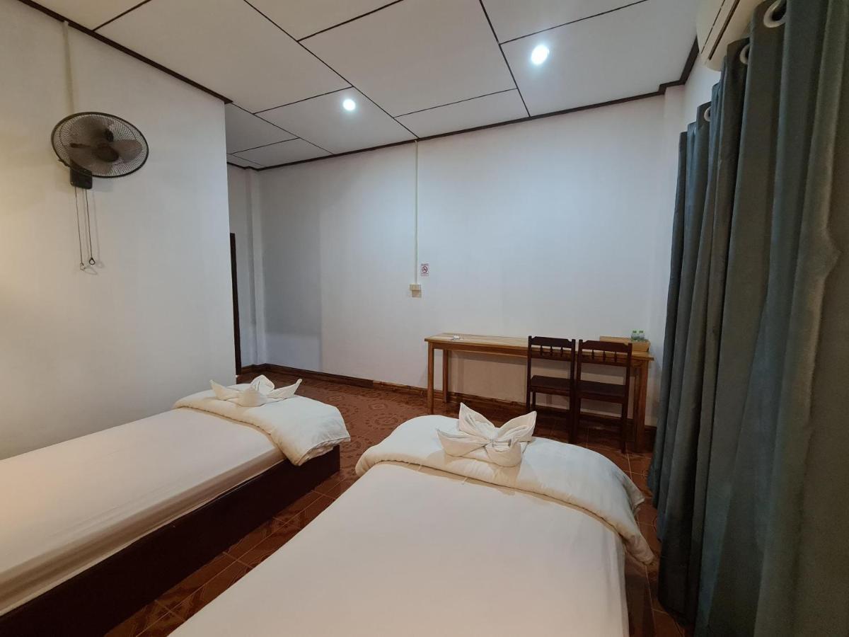 Saphaothong Guesthouse Vang Vieng Exterior photo