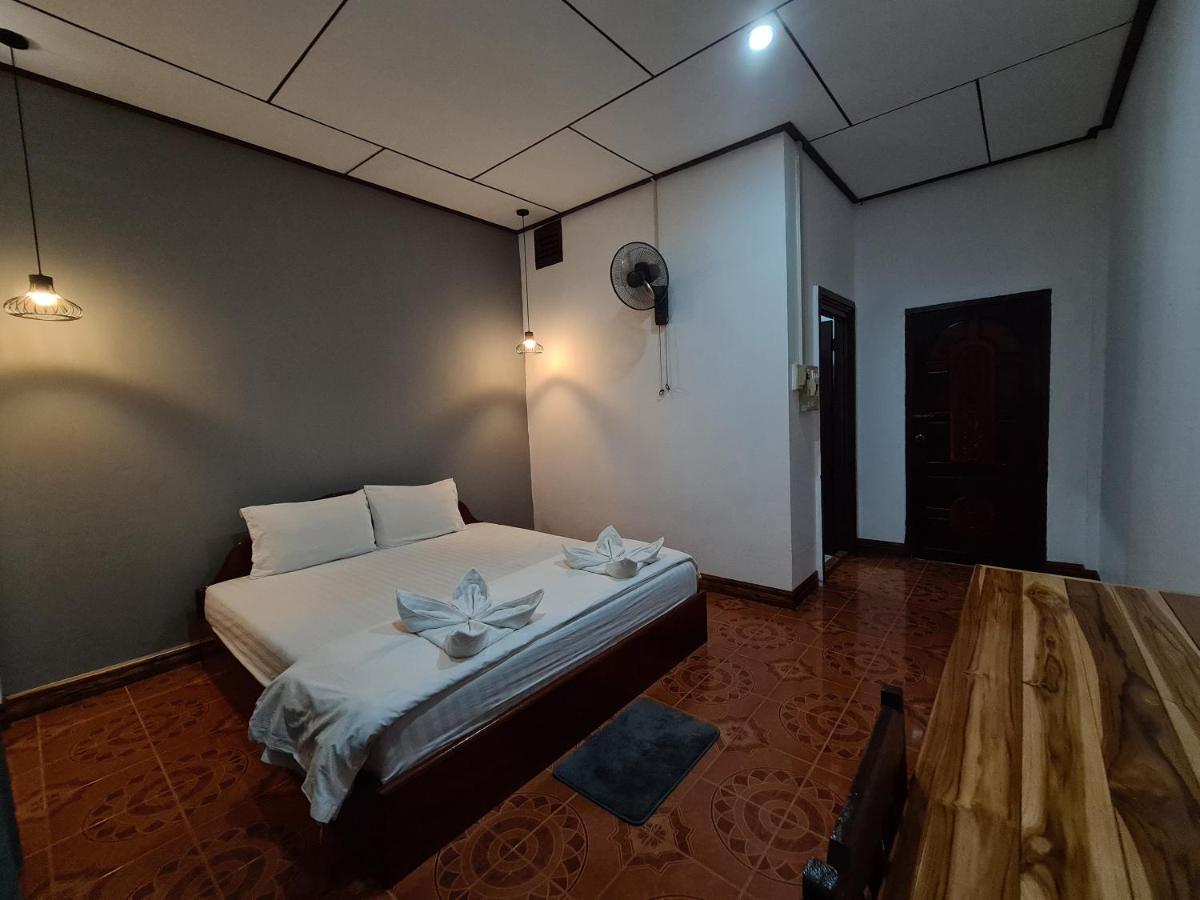 Saphaothong Guesthouse Vang Vieng Exterior photo