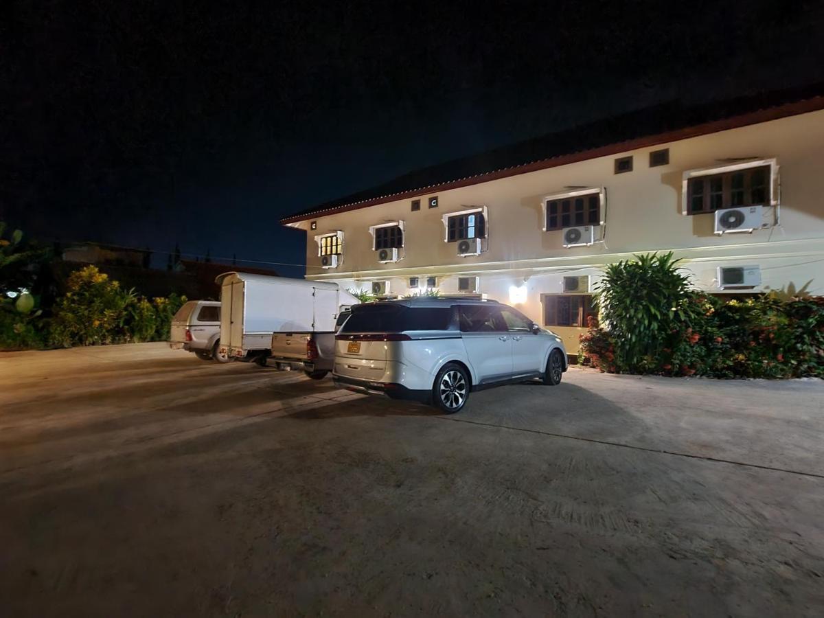 Saphaothong Guesthouse Vang Vieng Exterior photo