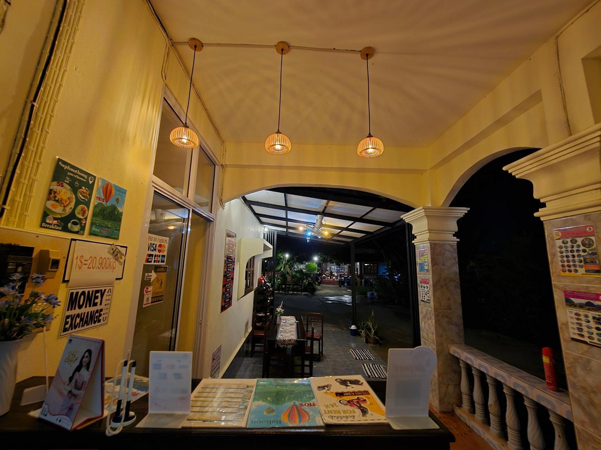 Saphaothong Guesthouse Vang Vieng Exterior photo