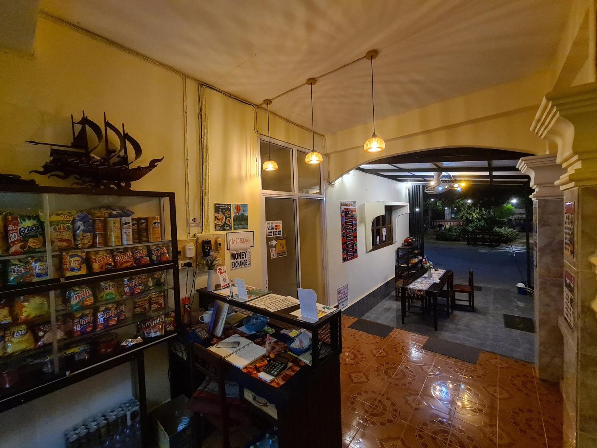 Saphaothong Guesthouse Vang Vieng Exterior photo