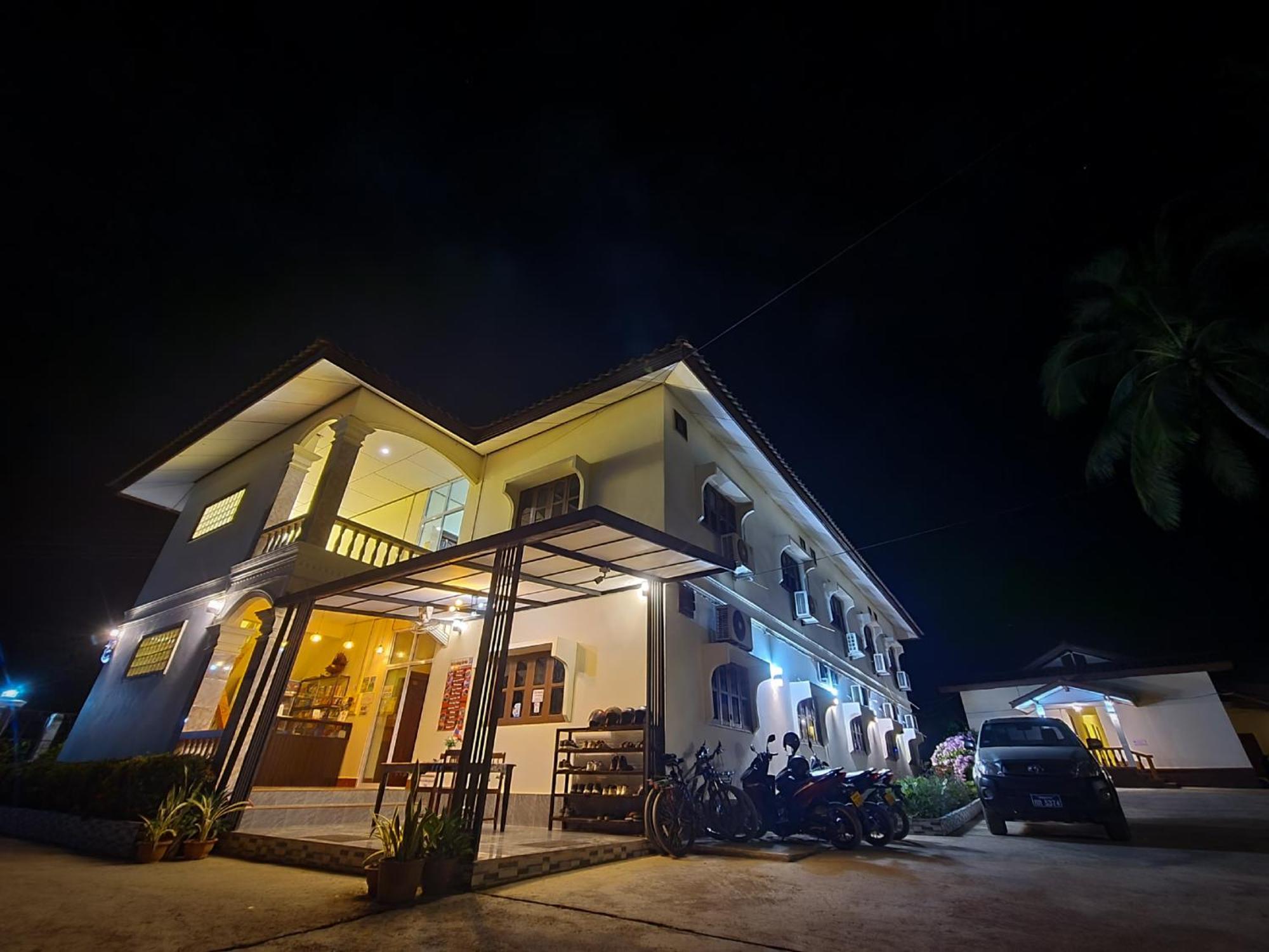 Saphaothong Guesthouse Vang Vieng Exterior photo